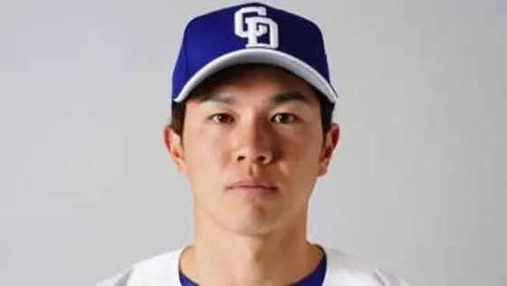 【中日】福永裕基が負傷交代　担架で運ばれる　ファウルフライで転倒しカメラマン席に飛び込む