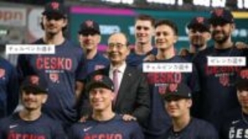 王貞治＆ハンク･アーロンの世界野球少年大会　チェコ代表3人の“卒業生”を王さんが激励