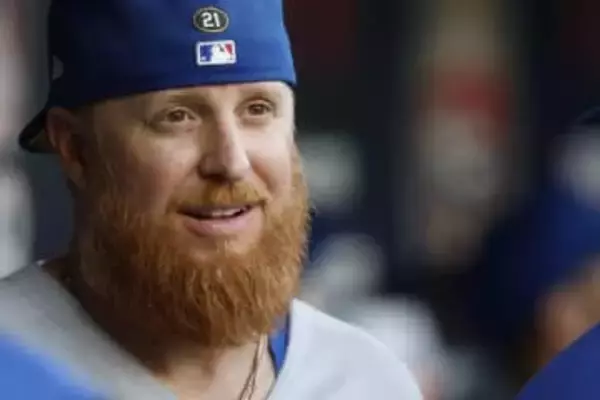 【MLB】ジャスティン・ターナーが妻に贈ったドジャース時代の“特別なボブルヘッド”　ナショナル・ボブルヘッドデーを記念し公開される