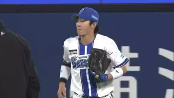 【DeNA】ライト・度会隆輝が好返球のファインプレー　巨人・皆川を3塁で刺しピンチの拡大阻止
