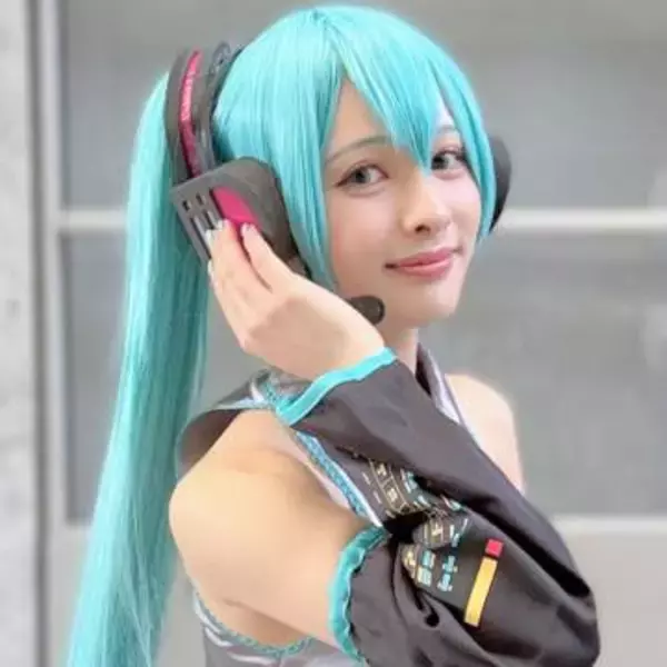 【密着】ニコニコ超会議　初音ミクのコスプレで河出奈都美アナが参加　涙のワケ