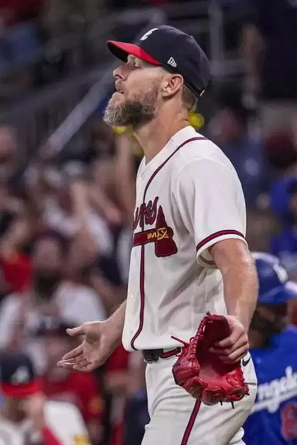 ドジャース完封の16年目サイ・ヤング左腕セール　MLBが跳びはね喜ぶ家族に注目　重圧からの解放…誇らし気に父みつめる息子たち