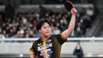 全日本卓球連覇の松島輝空　激闘となった準決勝・張本智和戦に「乗り越えられたから優勝できた」