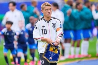 【堂安律】敗戦から1日　サポートに徹した先輩2人を改めて感謝　SNSには写真投稿、青空の下、隣には南野…何気ない瞬間にみえる深い絆