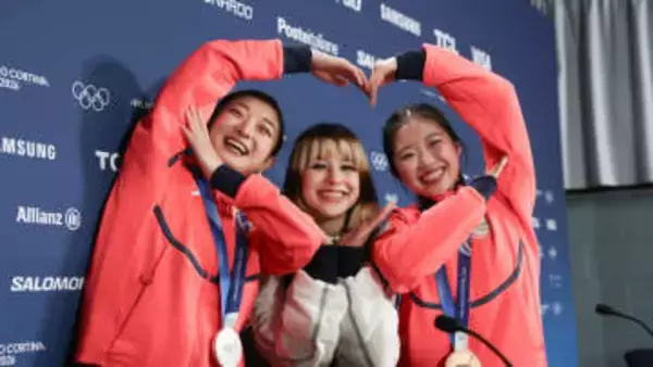 氷上の祭典エキシビションが開催　日本勢は坂本花織、中井亜美や「りくりゅう」らが舞う【フィギュア】