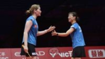 【バドミントン】福島由紀・松本麻佑“フクマツ”ペアが格上をストレートで下し決勝進出　年間女王まであと1勝