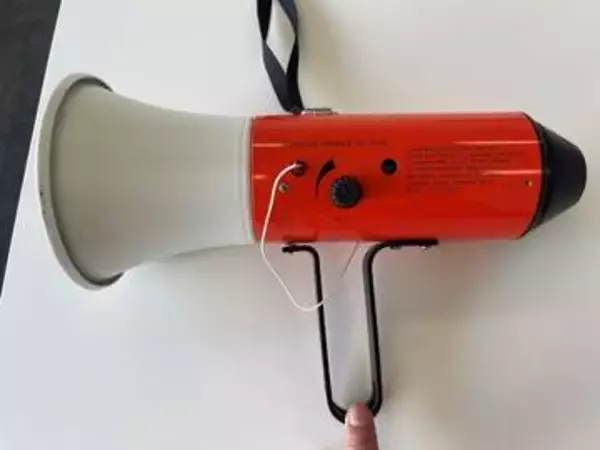 羽田衝突事故「拡声器」の性能不十分 非常脱出に備え高出力の拡声器搭載など要請 国交省