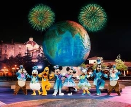 【ディズニー】『ダンス・ザ・グローブ！』衣装のオフショットなど約120点展示　10月から写真展が開催