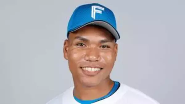 【フレッシュ球宴】パ・リーグ選抜が初回に先制　日本ハムのドラ2新人が先制打　オリックス・麦谷祐介の2塁打で好機つかむ
