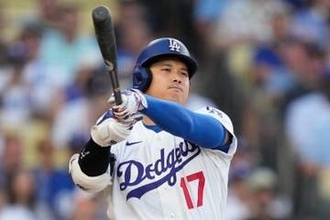 【大谷翔平】衝撃の逆転24号2ラン　打った瞬間確信の一発に本人も舌をペロっと満足気　吉田正尚も先発スアレスもベンチで呆然