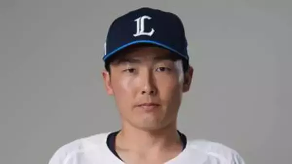 西武が初回にリクエスト　源田壮亮が周東佑京の際どいベース通過を確認　スタートから隙のない攻防見せる