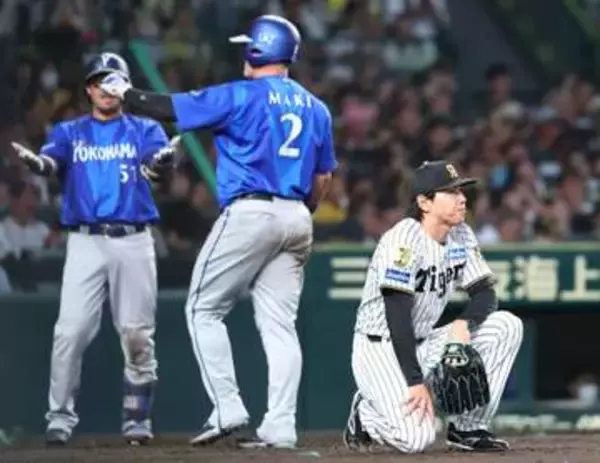 【阪神】悔し涙の工藤泰成に坂本誠志郎が寄り添う　あと1球から痛恨...逆転タイムリー許す