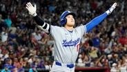 大谷翔平が今シーズンのベストバットフリップ賞1位に　確信HRにバンザイ　当時もMLBは7つの投稿ですごさを表現「翔平の壮大なバットフリップ」と絶賛