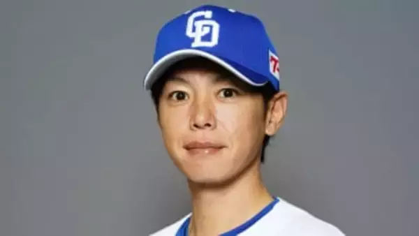 【中日】現役時代の浅尾拓也とツーショット　15年前の子どもがプロの投手へと成長　背景も東京ドームほぼ同じ構図