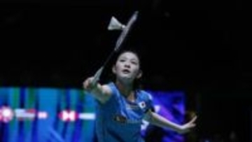 【バドミントン】宮崎友花が明地陽菜との日本人対決を制しベスト16入り　反撃受けるも逃げ切る〈インドOP〉