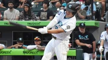 村上宗隆が復帰2戦目で長打決め打点つく　2試合連続安打ですぐに感覚取り戻す活躍　村上＆西田陸浮の日本コンビで先制点つかむ