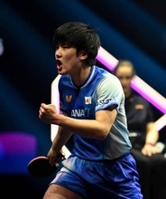 【卓球】男子シングルス張本智和がエースの貫禄　相手を3-0と圧倒　混合団体W杯ステージ2 香港戦　日本はあと1ゲームで勝利