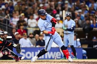 【岡本和真】2戦連発の勝ち越し3ラン　打線を牽引する活躍続くなか、またも貴重な一撃　今季22号は大谷翔平の日本選手MLB1年目最多に並ぶ