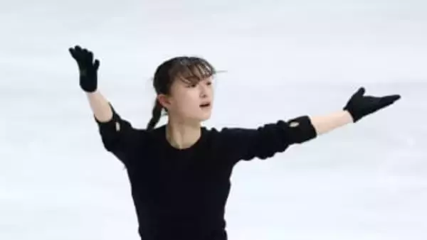 【フリー】試合前練習の日本勢　坂本花織は時折笑顔、千葉百音と共にジャンプ全て成功　中井亜美はトリプルアクセル入念確認、転倒も最後はきっちり決める