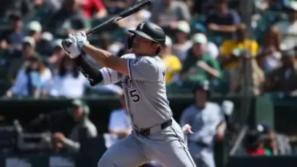 村上宗隆が2戦連発の7号ソロ　前日に続きセンター方向への一発　3四球での貢献もチームはサヨナラ負け