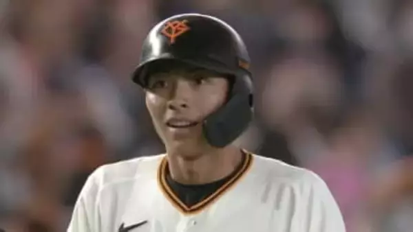 【巨人】育成・平山功太　オープン戦初出場で先制タイムリー3塁打　ヘッドスライディング後右手突き上げる