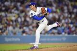 「【大谷翔平】4回圧巻の三者三振　打者も膝つく変化大きいスイーパー　5回まで7奪三振無失点と好投続ける　打線の久々援護で勝利投手の権利」の画像1
