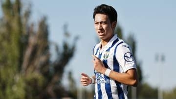 FC今治　22歳の中井卓大が完全移籍での加入「J1昇格に向けて全力を尽くします」　安部裕葵に続き新戦力を発表