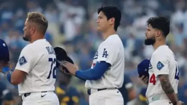 大谷翔平の右もも付近に死球　会場から大きなブーイング　大谷は顔をしかめながらも出塁