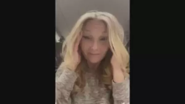 フィンランド首相、駐日大使館のSNSに謝罪声明“指で目尻をつり上げるジェスチャー”投稿受け