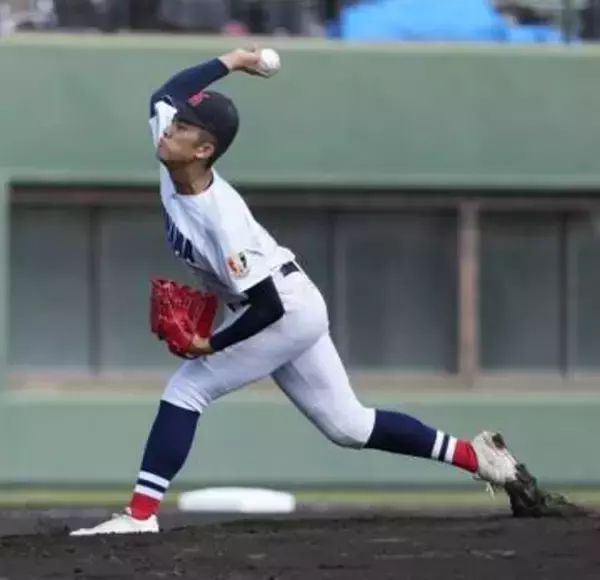 【高校野球】横浜が9回2死まで継投ノーヒットノーラン　慶応に意地の一打を浴びるも盤石の完封リレーで決勝進出　＜神奈川県大会＞