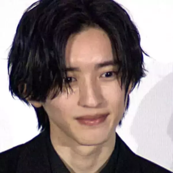 道枝駿佑が焦る「それは言っちゃダメ！」　撮影現場での“衝撃発言”　生見愛瑠が暴露