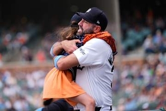 【MLB】サイ・ヤング“3度”通算266勝、3554奪三振のレジェンド右腕　偉大な成績の数々は「…あなたなしでは成し遂げられませんでした」　愛する妻に特別な感謝をつづり今季限りでの引退表明
