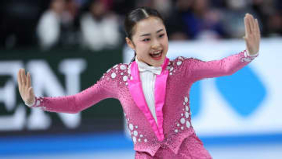【フィギュア】島田麻央がシニアのトップ選手に交ざり堂々の演技披露　トリプルアクセルも完璧な着氷で会場盛り上げ暫定1位