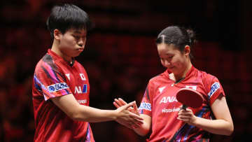 【卓球】シングルス優勝コンビの松島輝空・張本美和ペアが初戦突破　張本は“大会4冠”なるか