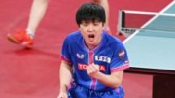 【シンガポールスマッシュ】張本智和がベスト16進出　1ゲーム失うも終始優勢　攻めの姿勢貫きラリーで打ち勝つ