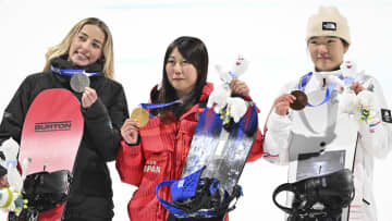 【オリンピック】村瀬心椛と共に表彰台の韓国選手が「私の1番の憧れの人と、幸せです」と日本語で歓喜　村瀬「いやいやいやいや」と謙遜