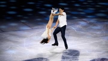 “りくりゅう”が魅せる！終盤にダイナミックな技連発で会場歓喜　〈フィギュアスケート/エキシビション〉