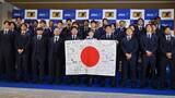 「サッカー日本代表が出国　ANA社員らが心をこめてお見送り「彼らを安全に目的地に届けることが私たちのミッション」日本時間6月15日初戦」の画像1