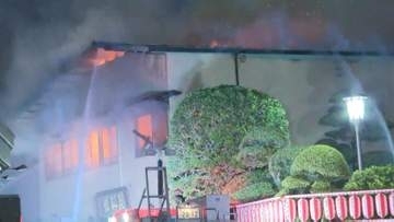 老舗うなぎ店から出火…延焼中　成田山新勝寺の参道沿い　千葉・成田市
