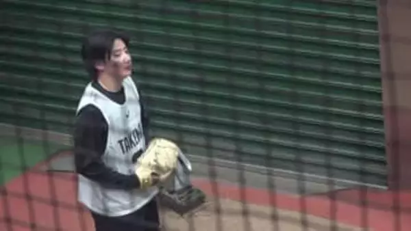 春季キャンプまであと5日　巨人のドラ1ルーキー・竹丸和幸のボールを受けたブルペン捕手の感想は？