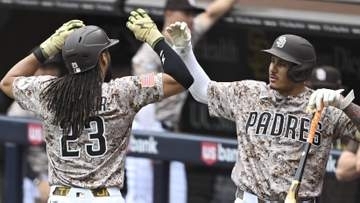 初回先頭から3者連続ホームラン　タティスJr.から快音始まる　チームはPS進出圏内まで「0.5」ゲーム差と崖っぷち