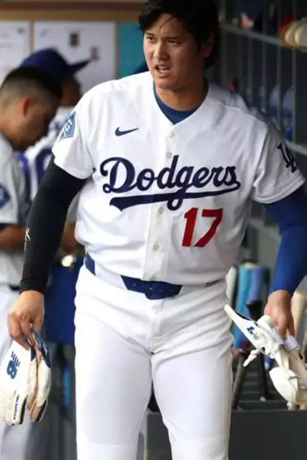 大谷翔平が5試合ぶり「1番・DH」　スタメン名前がコールされドジャー・スタジアム大歓声　ただ初回、レッズのデラクルスが豪快先制弾