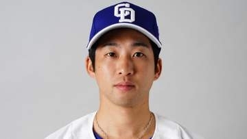 【中日】田中幹也が負傷交代　ダイビングキャッチ後左肘を押さえ苦もんの表情　ヤクルト猛攻の回での出来事