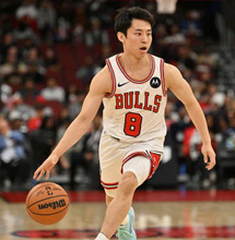 河村勇輝が再びブルズと2way契約“ノールックパス”“股抜き”などを武器にNBAの舞台で再起を図る