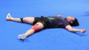 【卓球W杯】中国勢が男女アベックV　1時間超えの激闘に王楚欽は大の字で倒れ込む...松島輝空は堂々の準優勝　女子は孫穎莎が世界1・2位対決制す