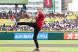 「見栄晴59歳、始球式に登場「涙が出てきちゃって」　2年前に下咽頭がんステージ4の診断」の画像1