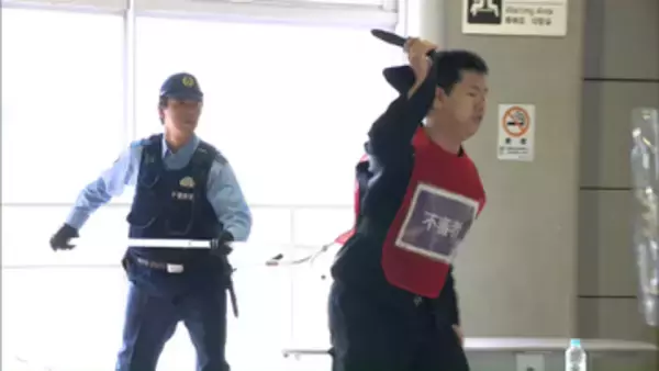 つくばエクスプレス柏たなか駅で刃物男など対応訓練　千葉県警・鉄道会社らがテロ想定