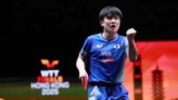 「エブリワン アイラブユー」卓球・張本智和が歓喜の年間王者　英語で優勝スピーチ　ファンに感謝伝える