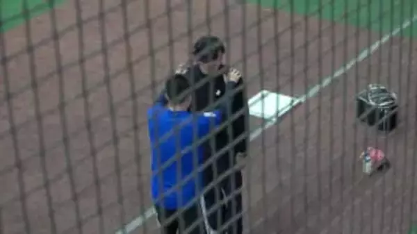 「僕のせいでごめんね」巨人に入団の則本昂大が楽天へ移籍の田中千晴と対面　約35秒会話「すごく心優しいなと思いました」