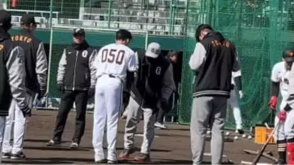 「メリハリつけて」巨人・阿部監督　2軍のライブBPを視察　板東湧梧とは初対面で握手